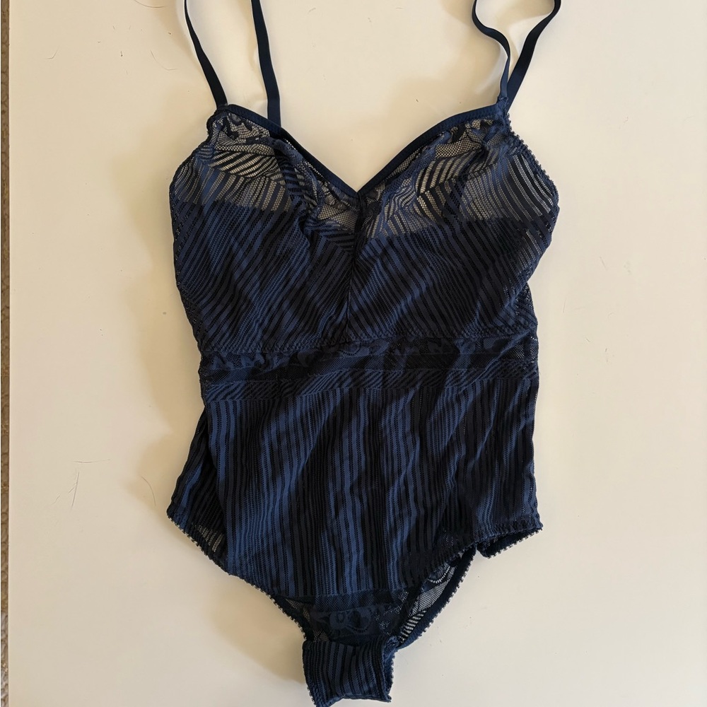 NWT Stunning navy blue lace bodysuit